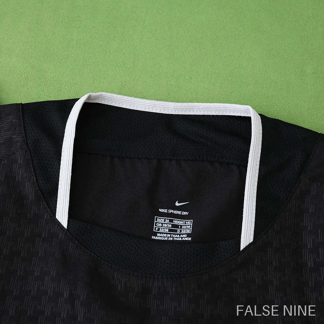 Manchester United 03/04 Away Kids Kit (Retro), photo 21