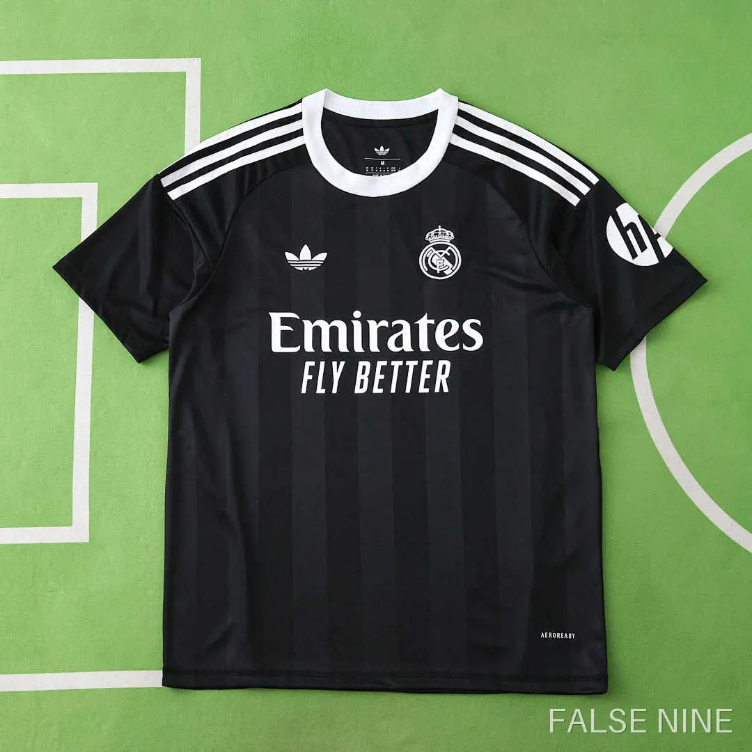 Real Madrid 25/26 Goalkeeper Shirt (Fan Version), photo 1