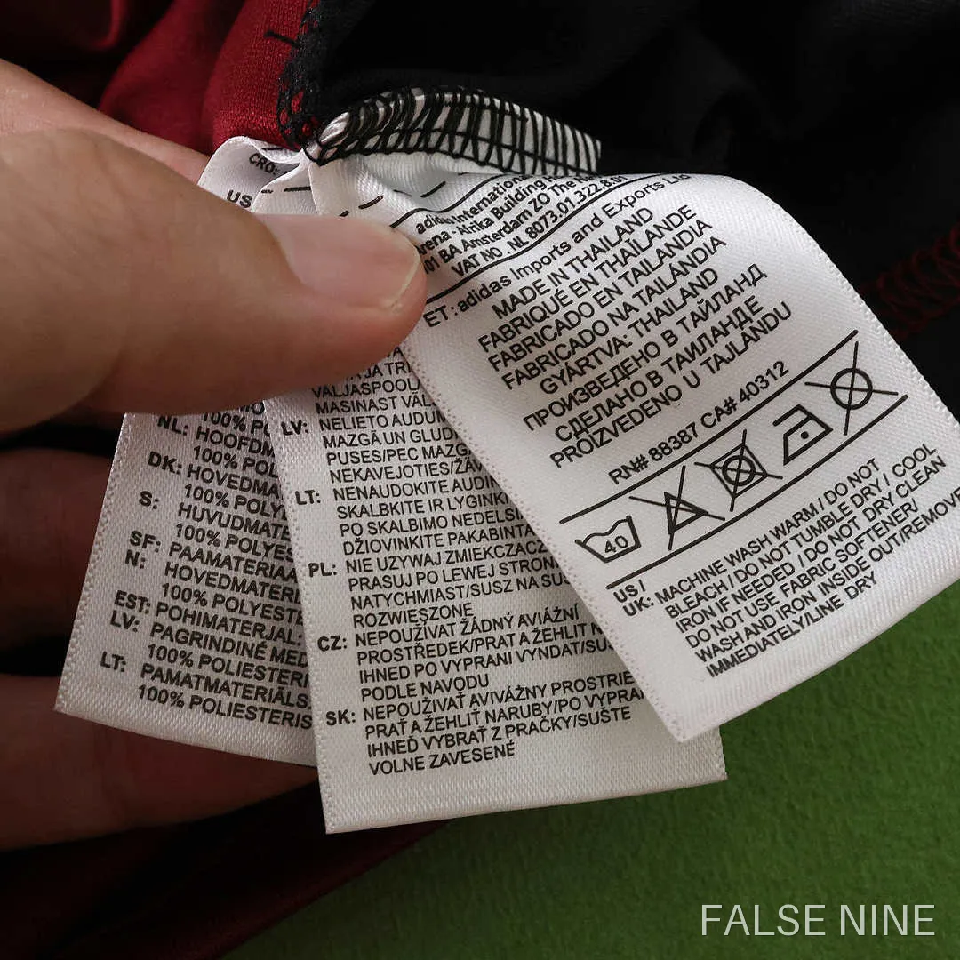 Spain 2026 Goalkeeper Long Sleeve Shirt (Fan Version), photo 6