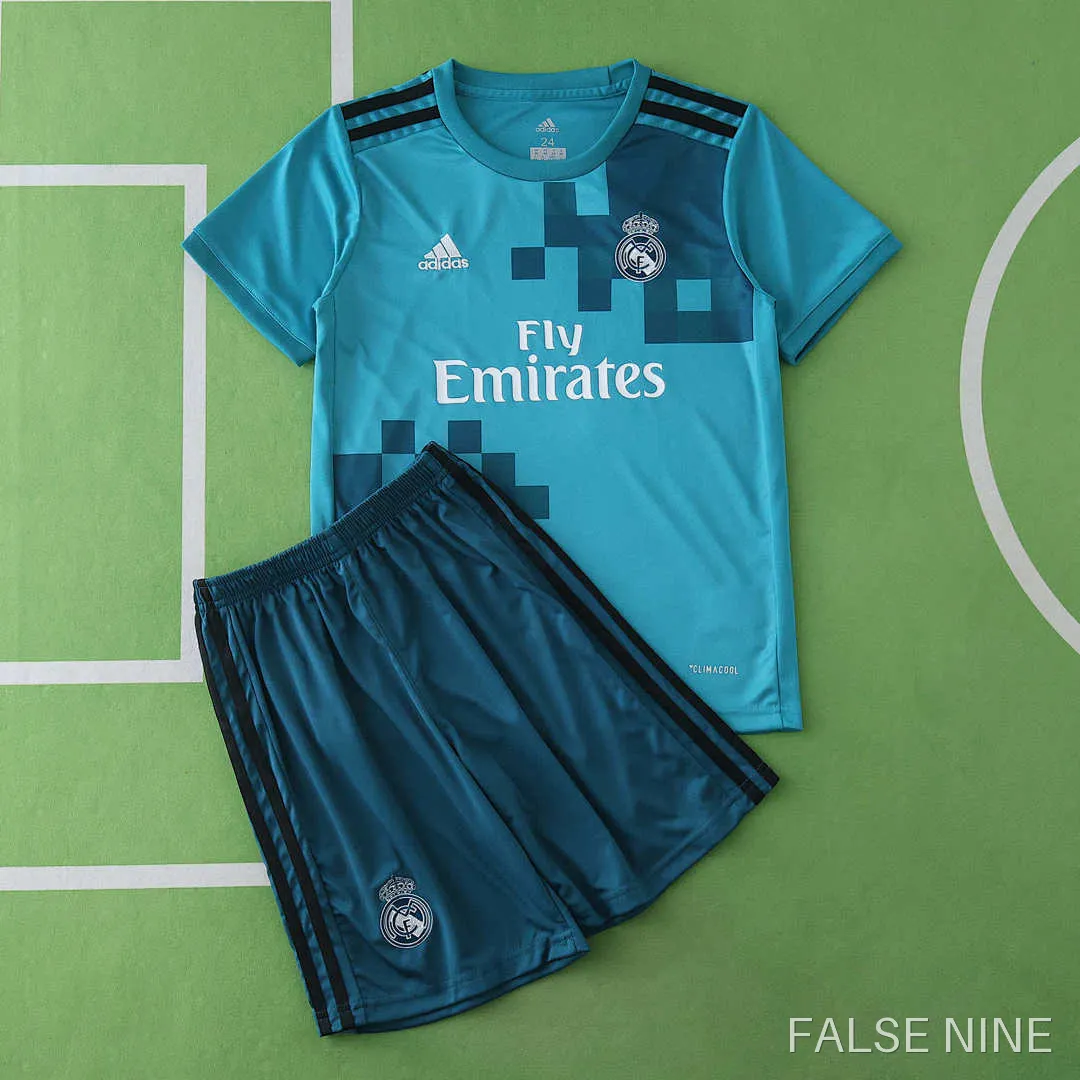 17/18 Real Madrid CF third retro Kids kit, photo 11
