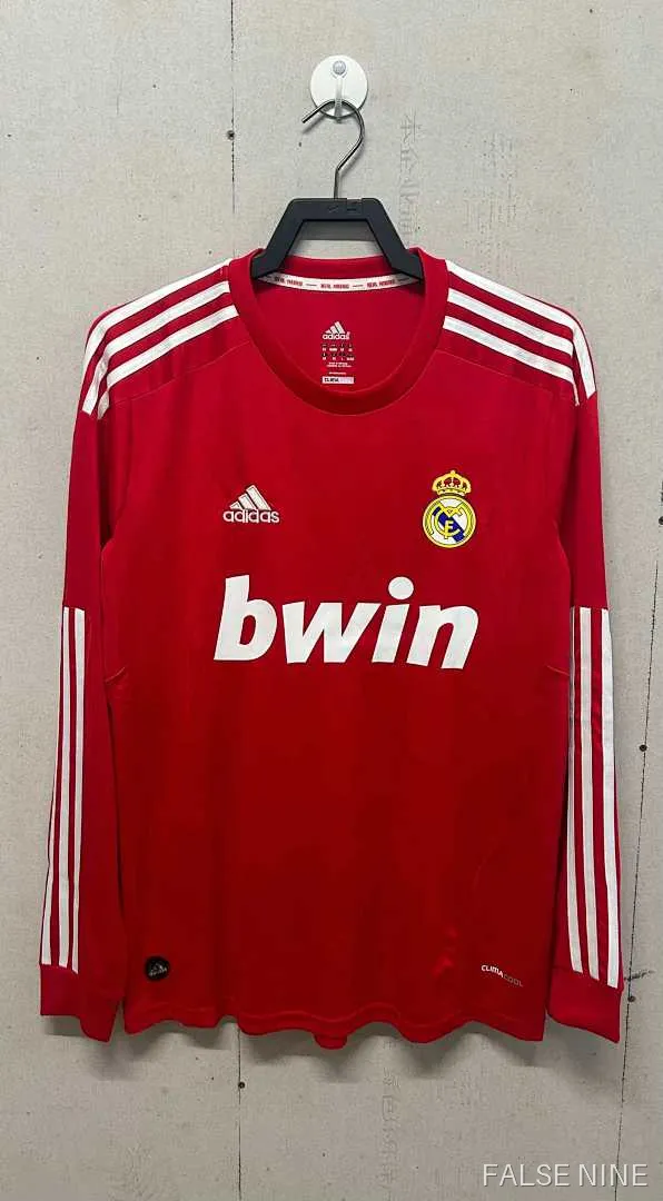 11/12 Real Madrid two guest long sleeved retro Fan version, photo 1