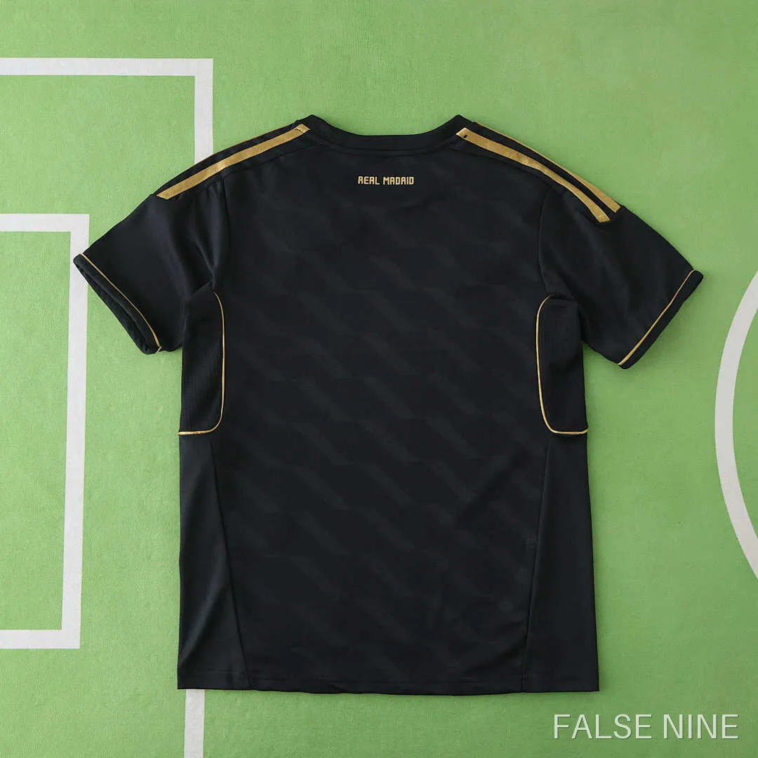 Real Madrid 2011/12 Away Kids Kit (Retro), photo 17