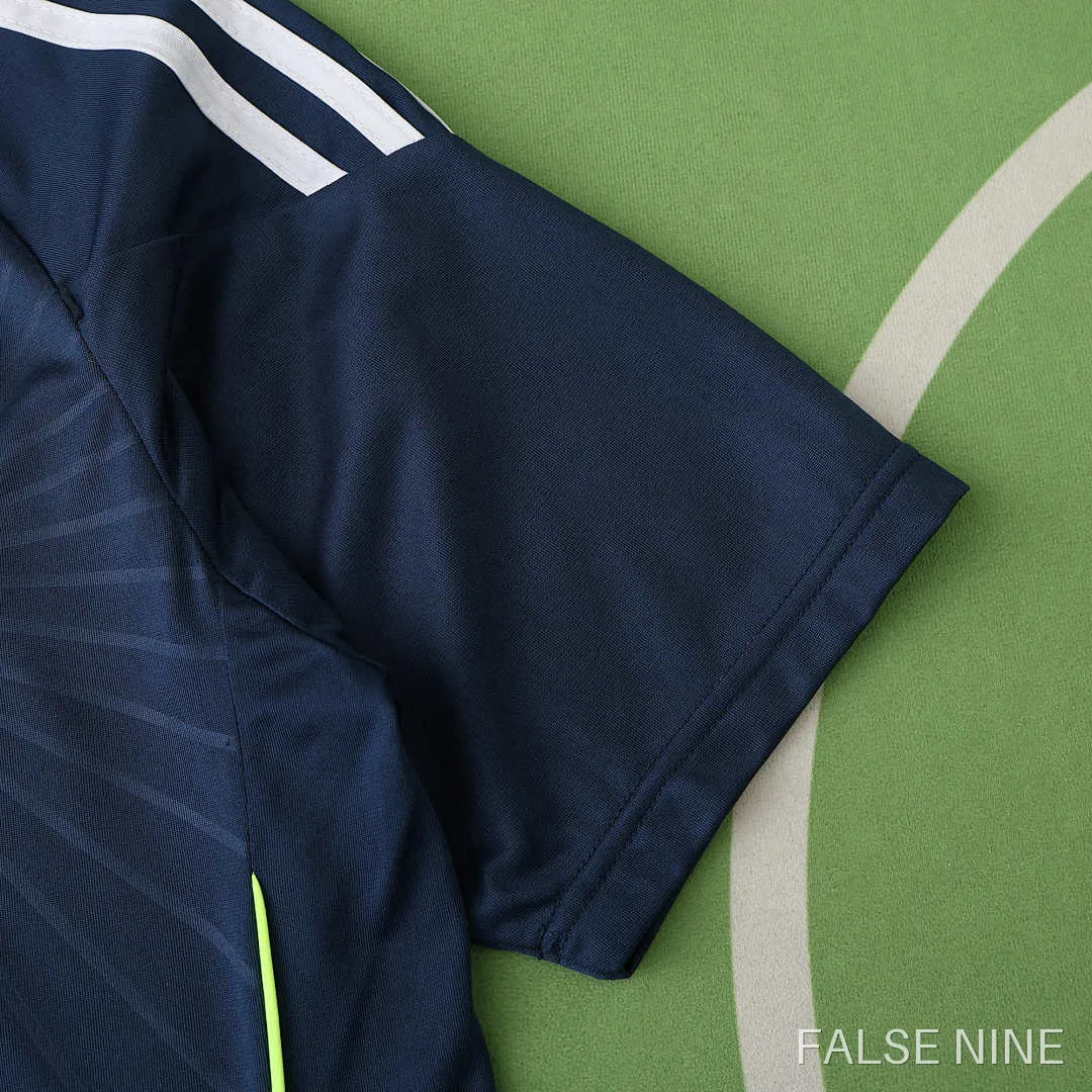 10/11 Real Madrid CF away retro Fan version, photo 9
