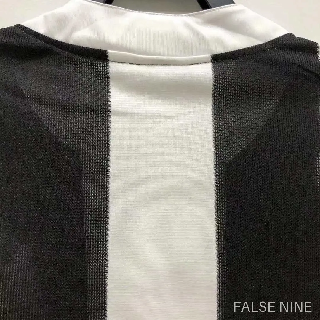Newcastle United 1995-97 Home Shirt (Retro Long Sleeve Fan Version), photo 4