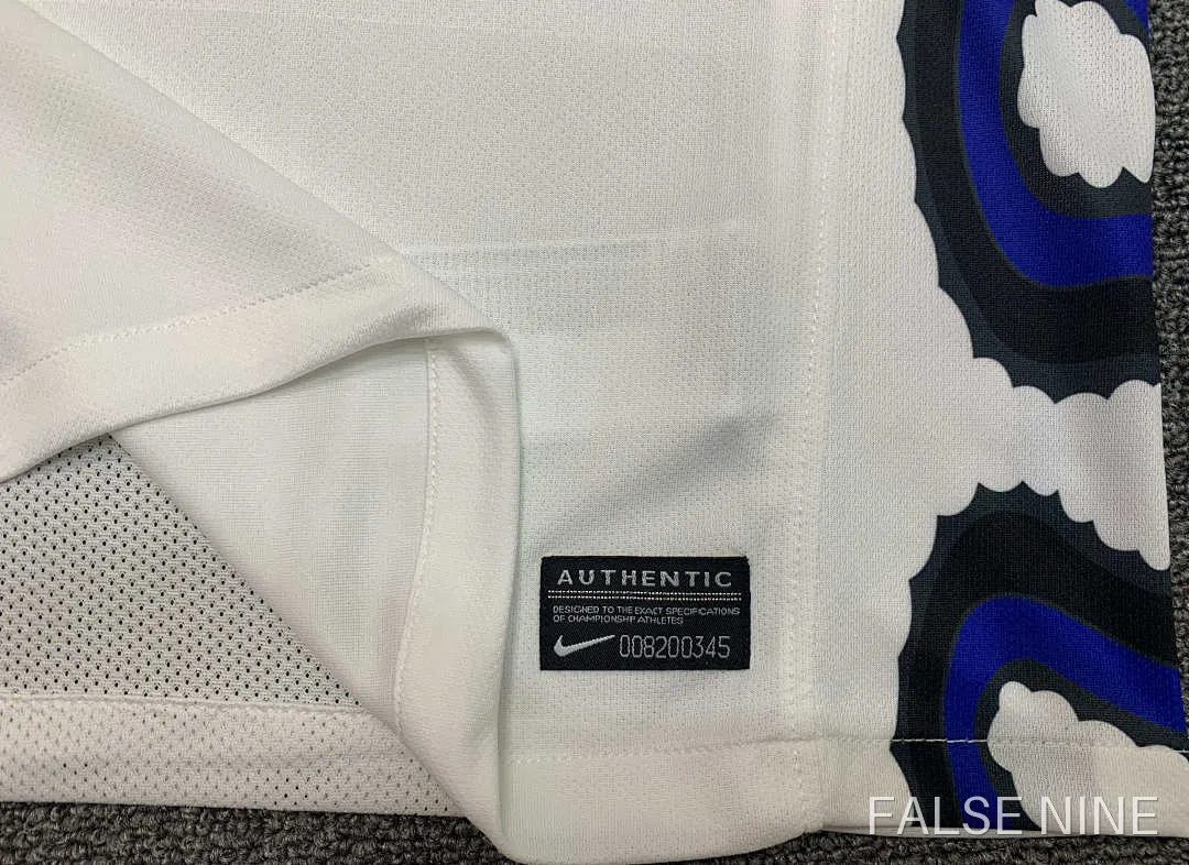 2010 seasonF.C. Internazionale Milano away retro Fan version, photo 2