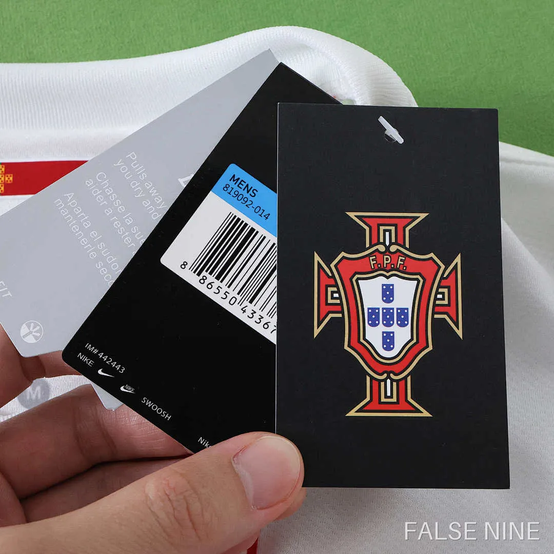 2010 Portugal away retro Fan version, photo 18
