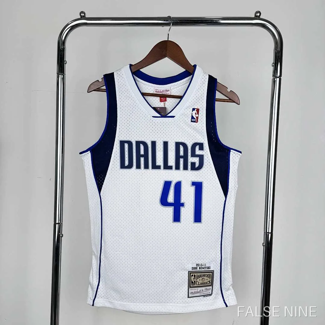 Dallas Mavericks 2010-11 Home Jersey, photo 1