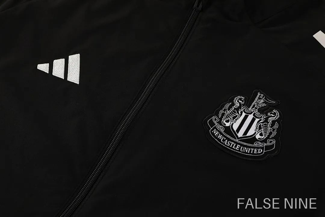 Newcastle United 25/26 Training Windbreaker, photo 8