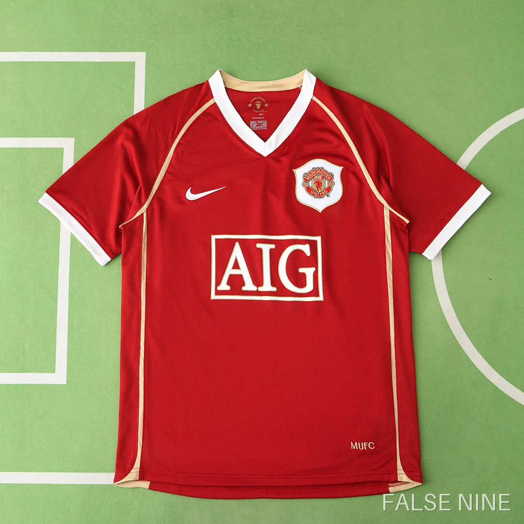 06/07 Manchester United F.C. home retro Fan version, photo 1