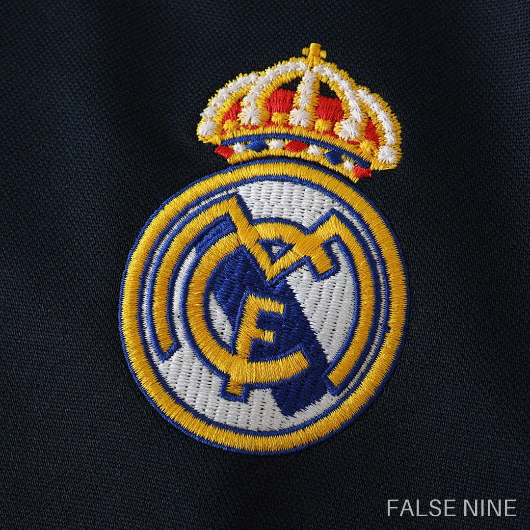 03/04 Real Madrid CF away retro Fan version, photo 5