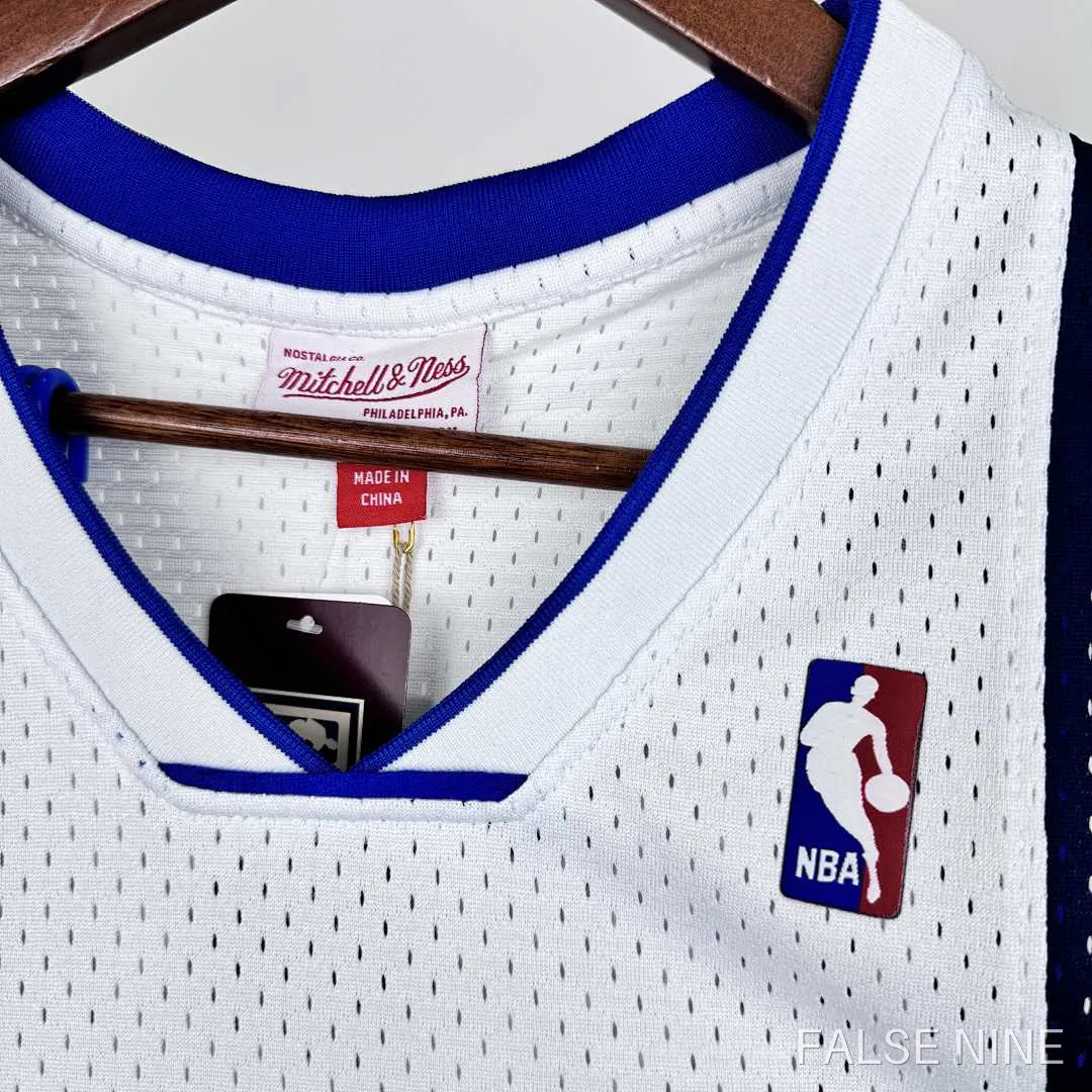 Dallas Mavericks 2010-11 Home Jersey, photo 4