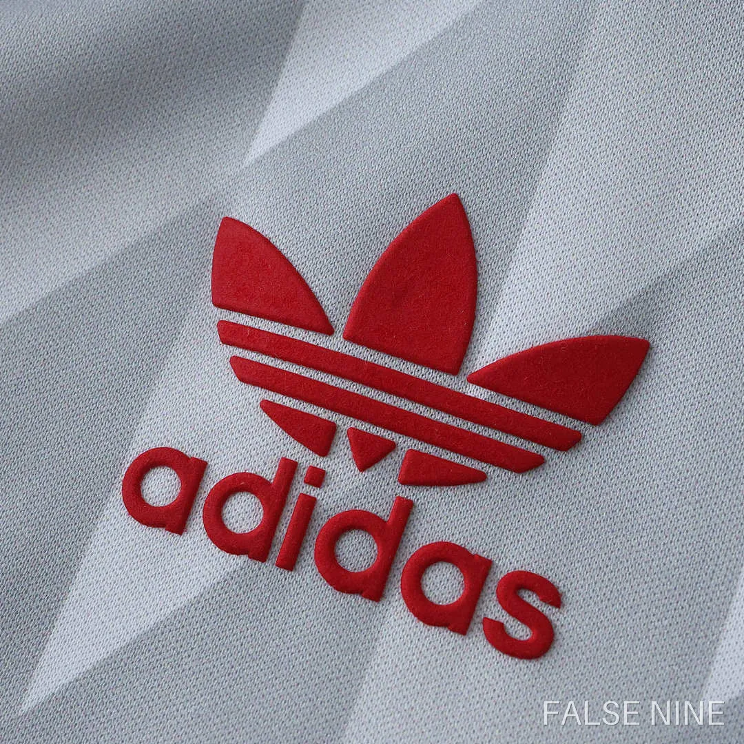 Liverpool 1989 Away Retro Kids Kit, photo 6