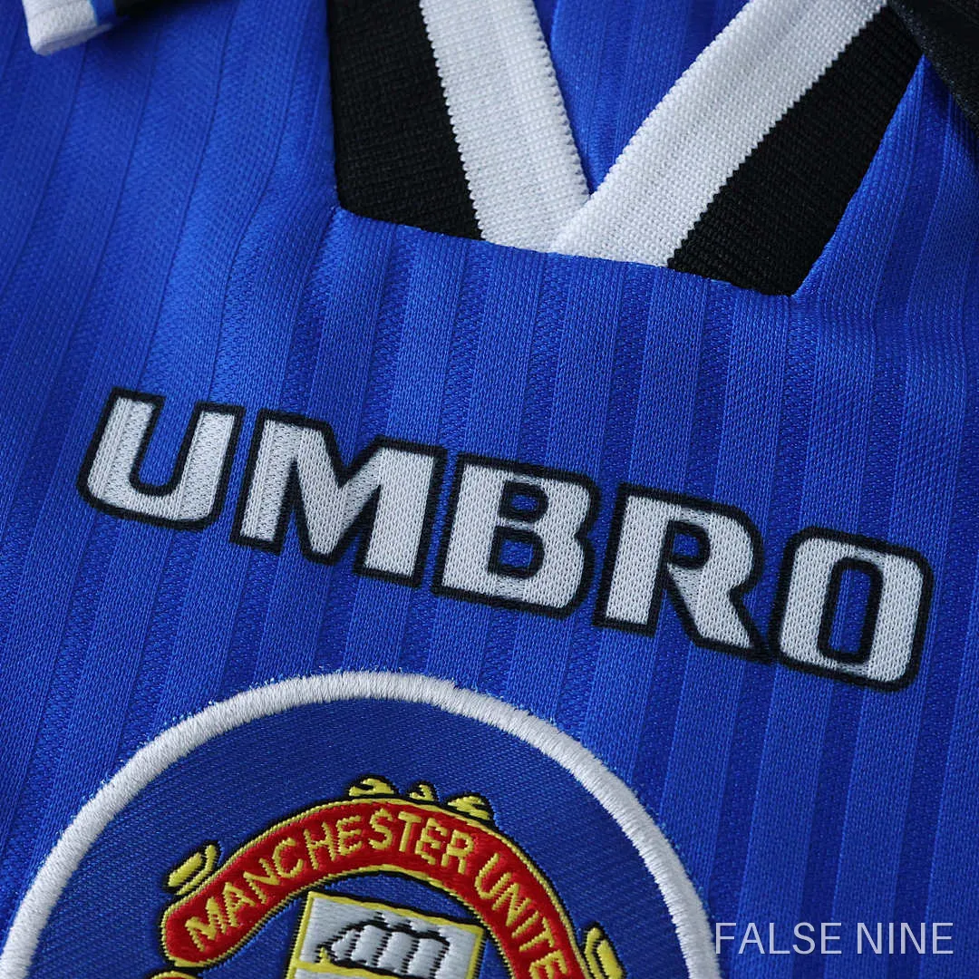 Manchester United 1996-98 Third Retro Kids Kit, photo 6