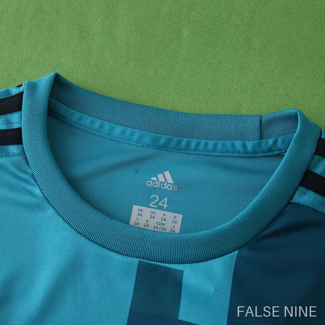 17/18 Real Madrid CF third retro Kids kit, photo 2
