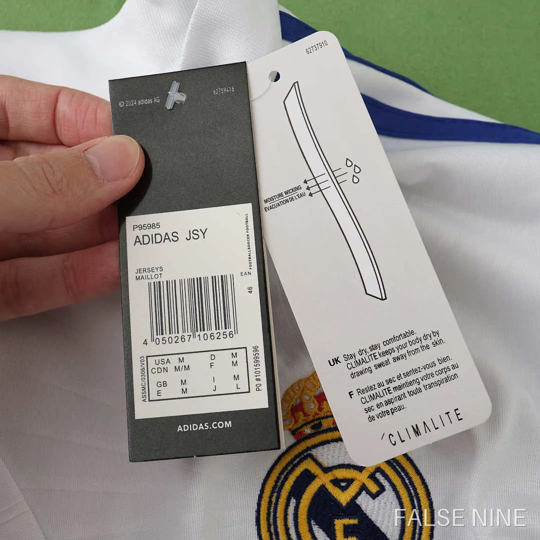 10/11 Real Madrid CF home retro Fan version, photo 22