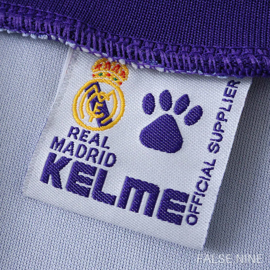 Real Madrid 94/96 Away Kids Kit, photo 3