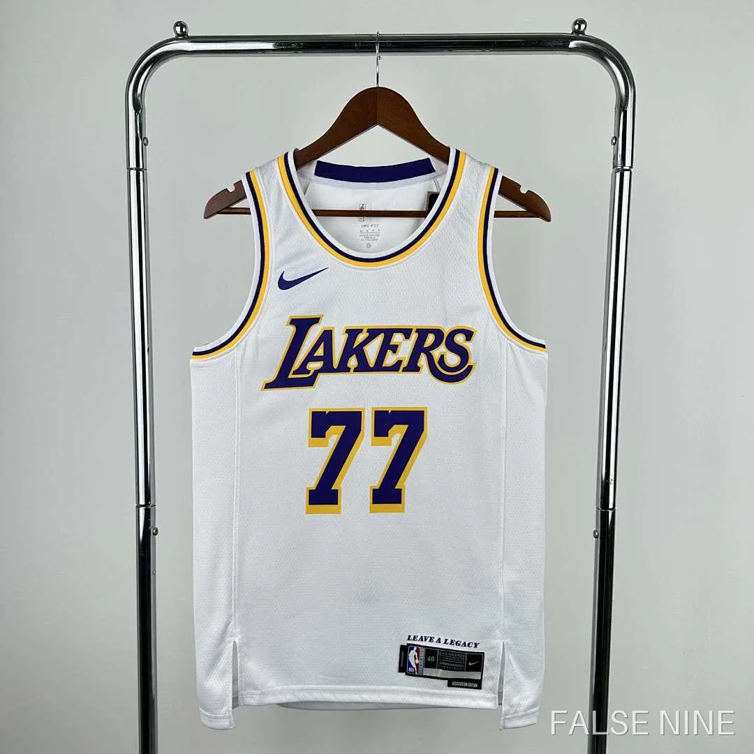 L.A. Lakers 77 Doncic Jersey, photo 1