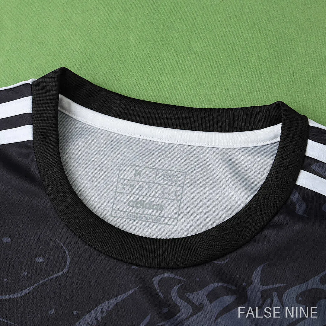 Real Madrid 24/25 Concept Shirt (Fan Version), photo 2