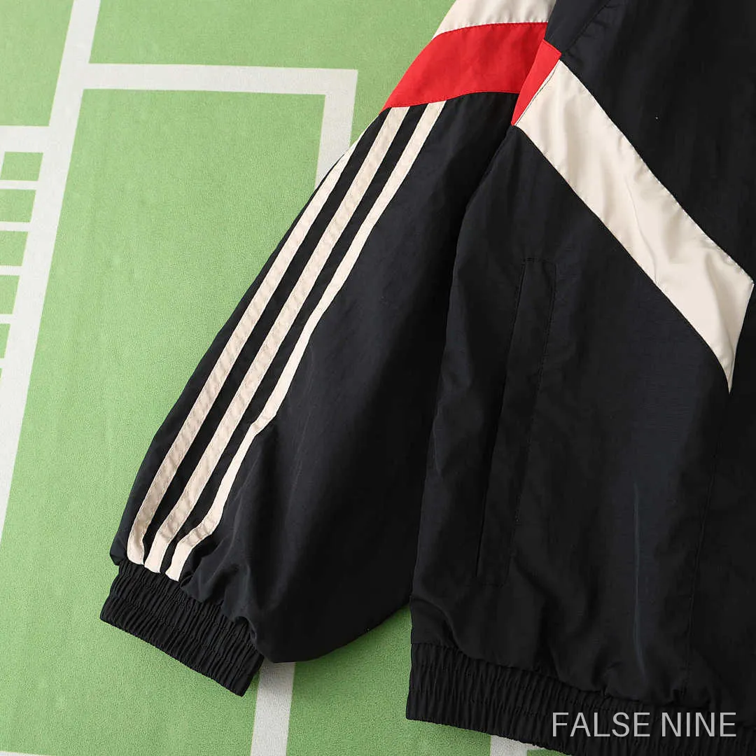 Manchester United 24/25 Training Windbreaker, photo 15