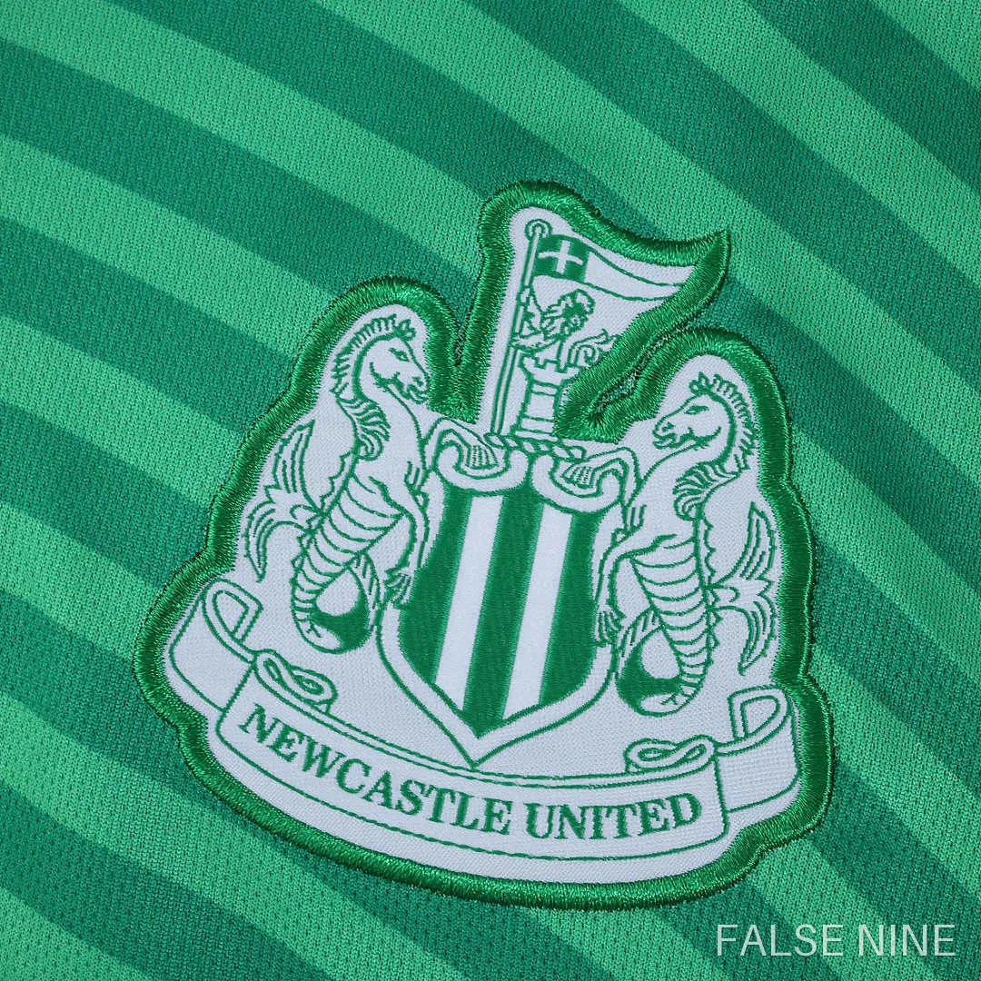 Newcastle United 25/26 Goalkeeper Away Shirt (Fan Version), photo 5