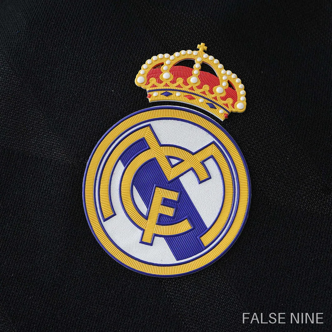 Real Madrid 2011/12 Away Kids Kit (Retro), photo 5