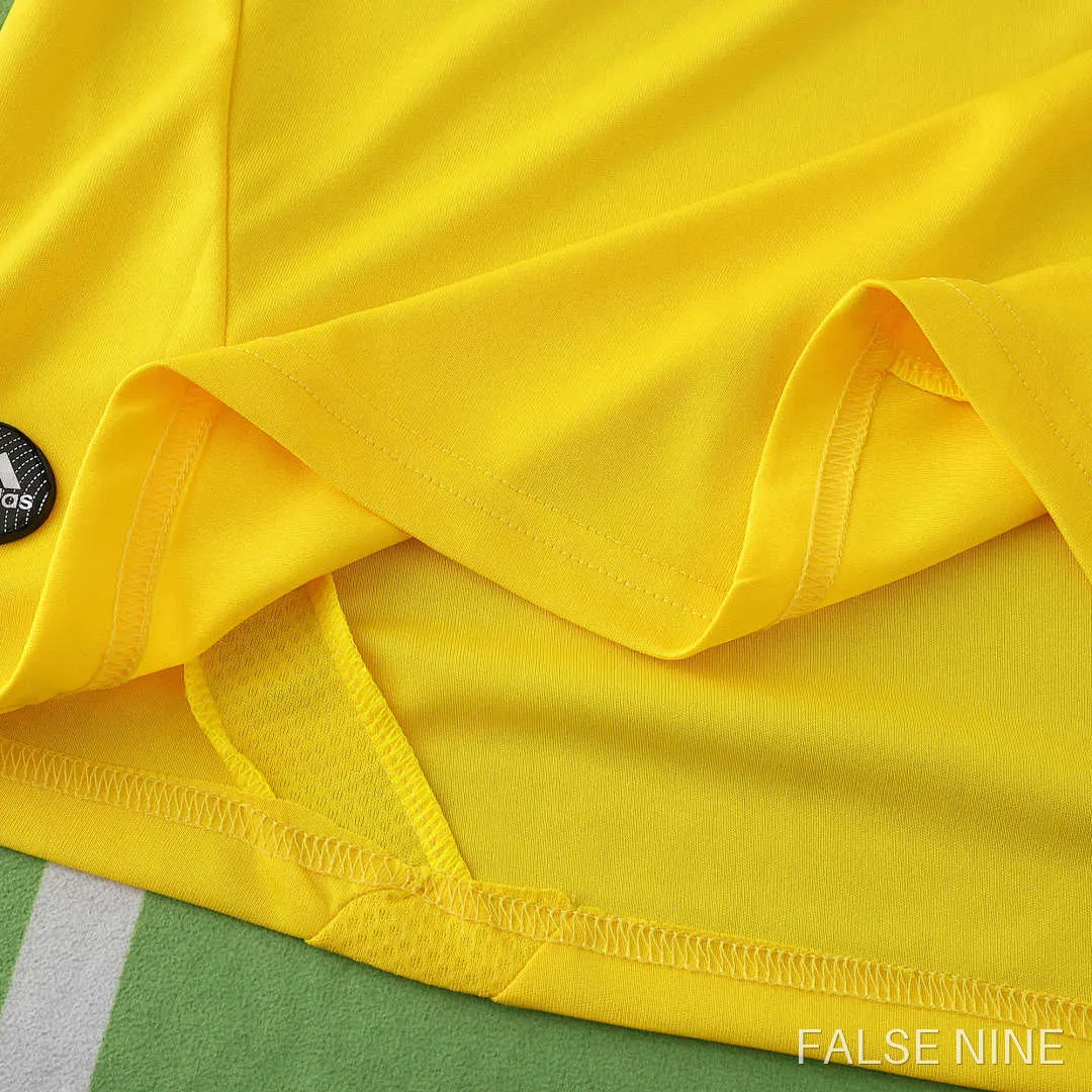 Real Madrid 2011-12 Goalkeeper Kids Kit (Retro), photo 24