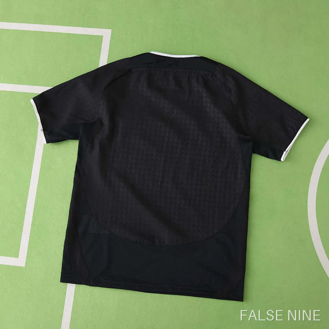 Manchester United 03/04 Away Kids Kit (Retro), photo 4