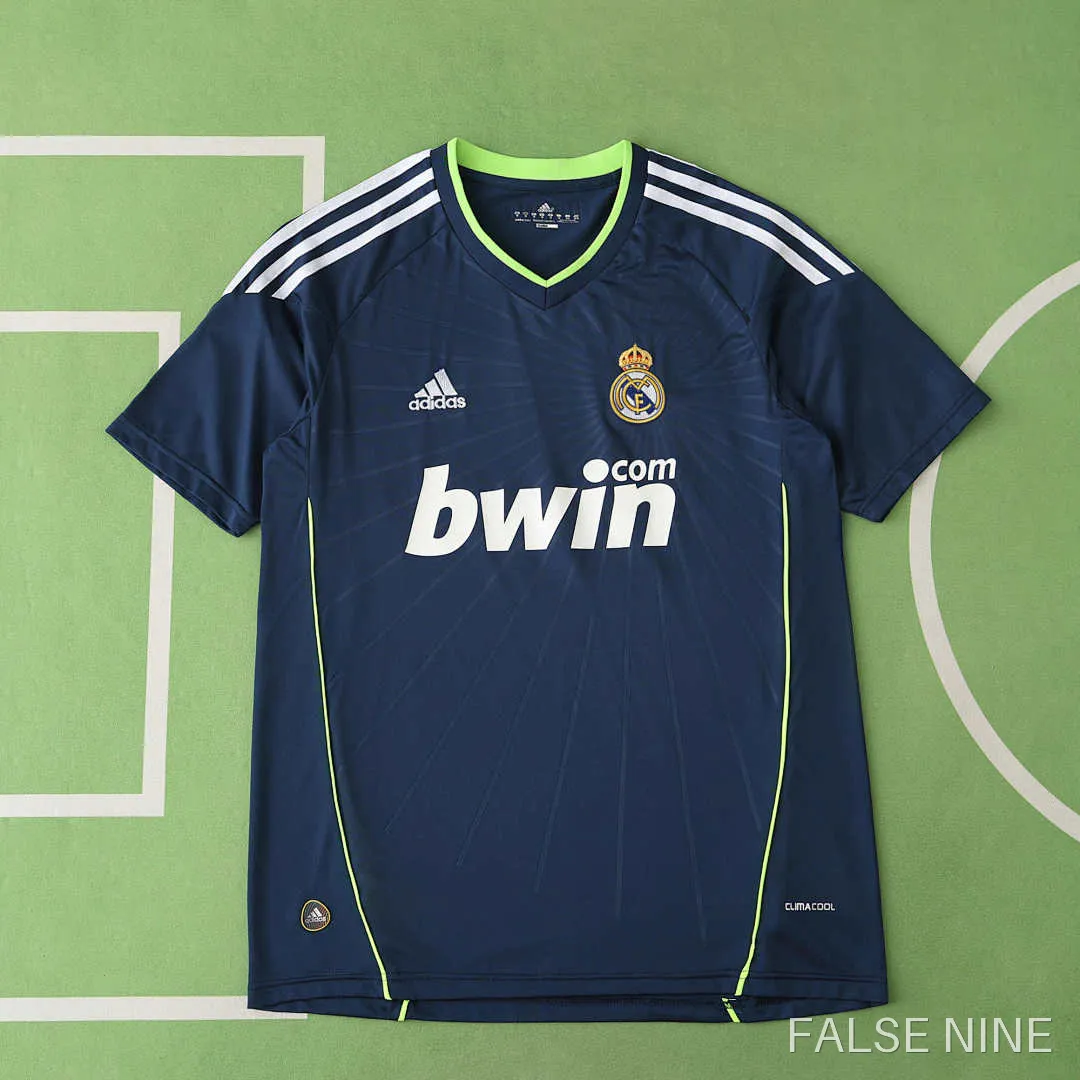 10/11 Real Madrid CF away retro Fan version, photo 1