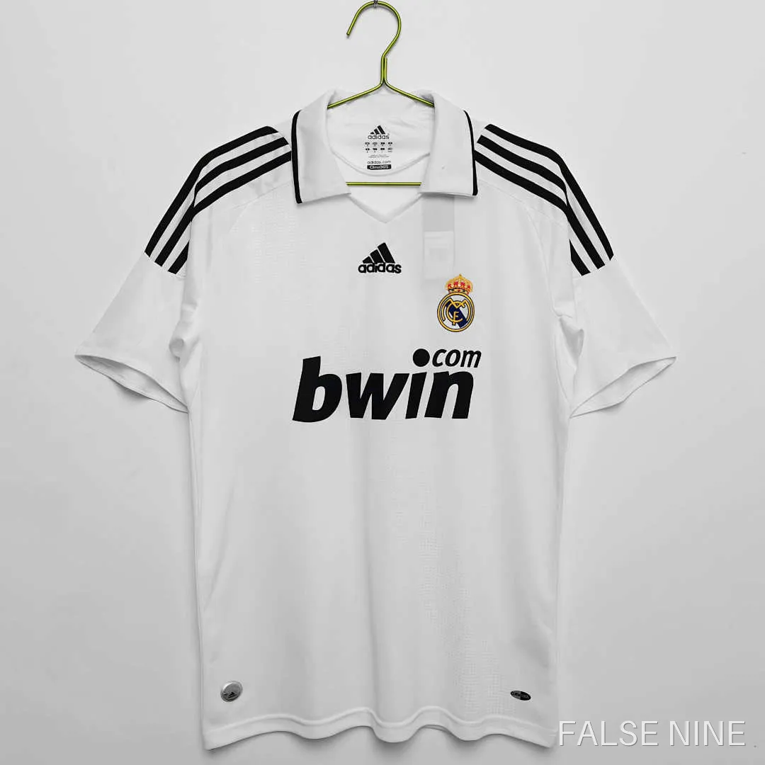 08/09 Real Madrid Home Retro Fan version, photo 1