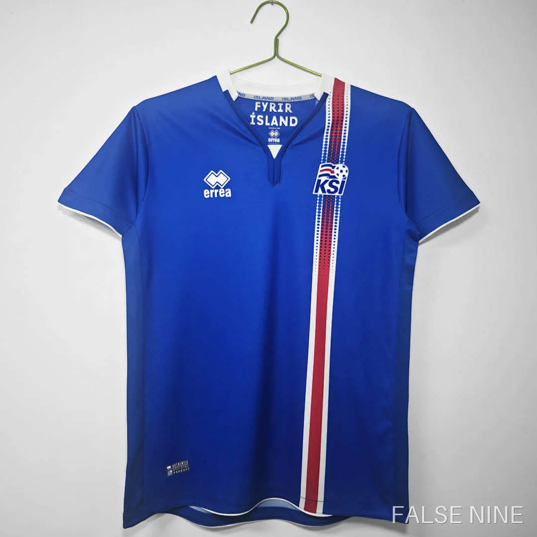 16/17 Iceland Home retro Fan version, photo 1