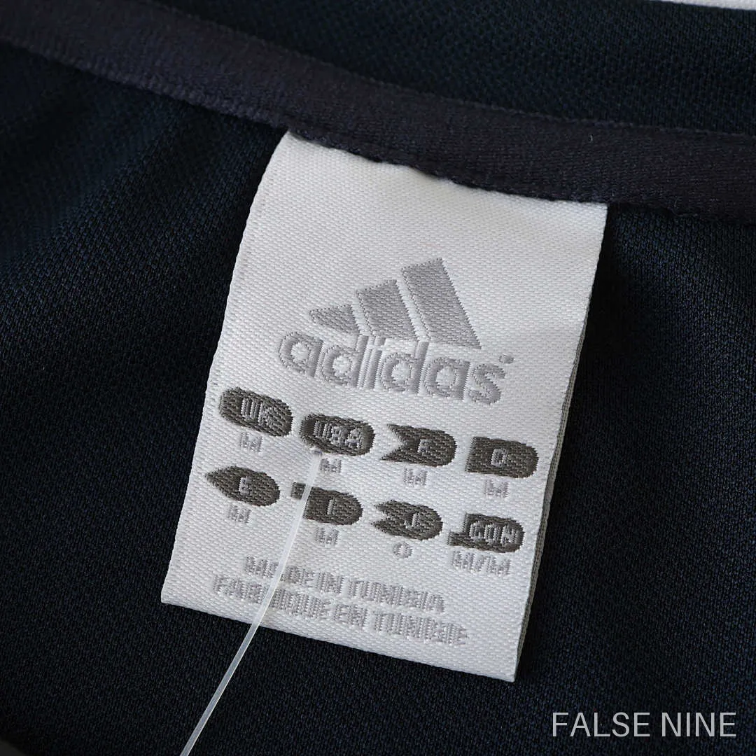 03/04 Real Madrid CF away retro Fan version, photo 3