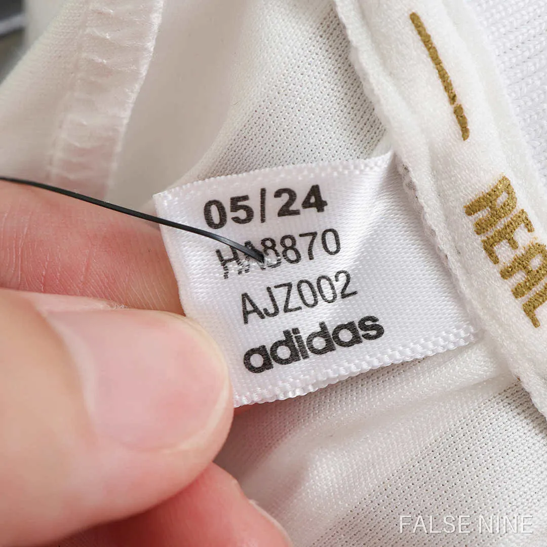 11/12 Real Madrid home retro Player version, photo 16