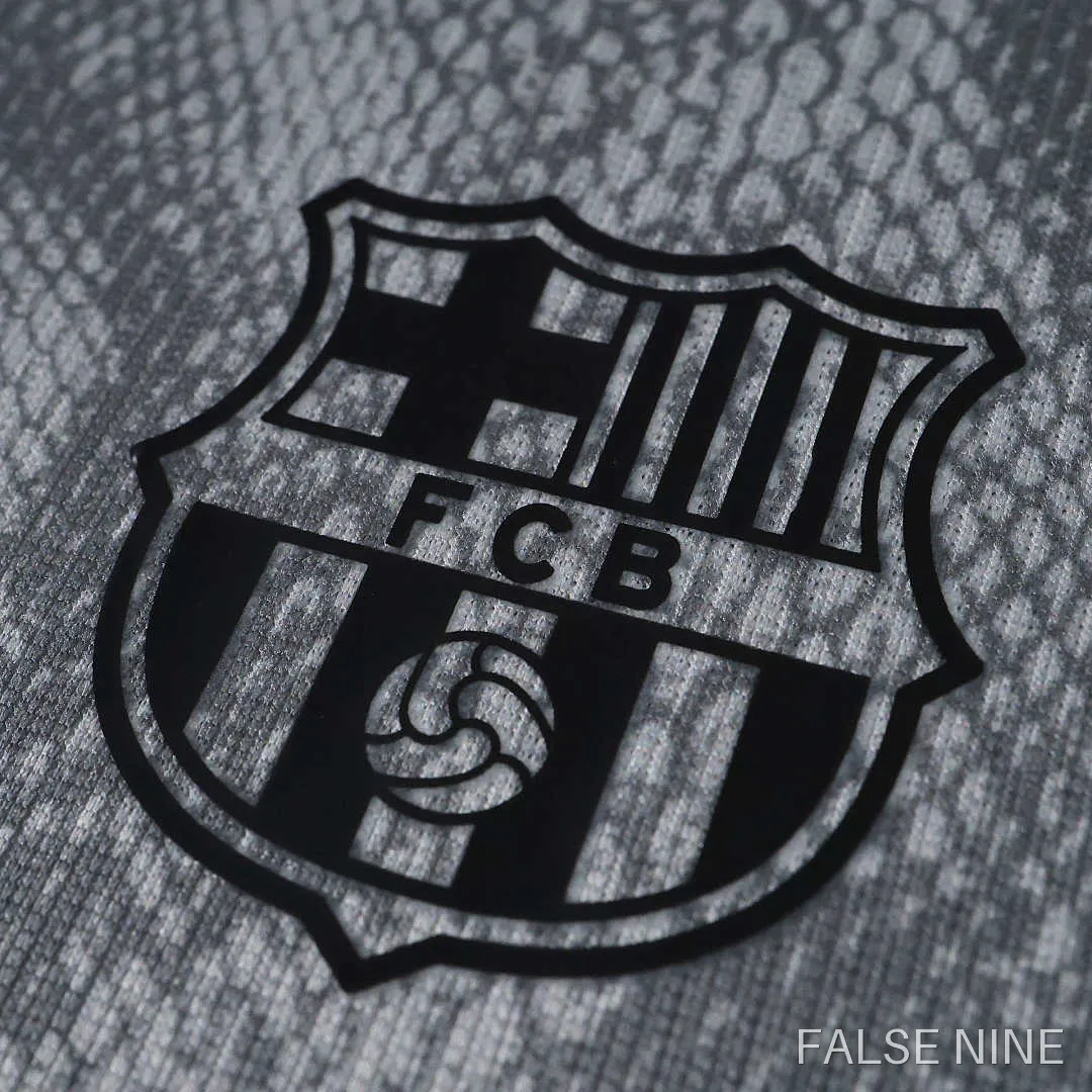 FC Barcelona 26/27 Goalkeeper Shirt (Fan Version), photo 6