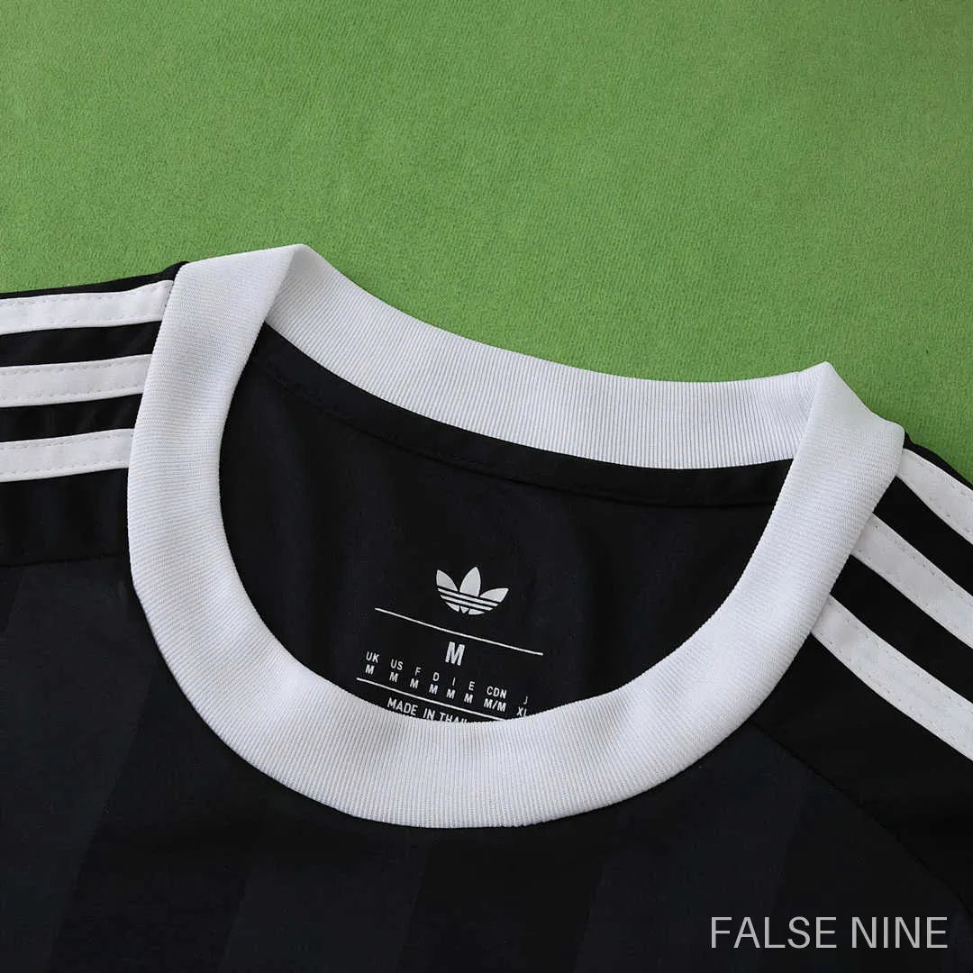 Real Madrid 25/26 Goalkeeper Shirt (Fan Version), photo 2