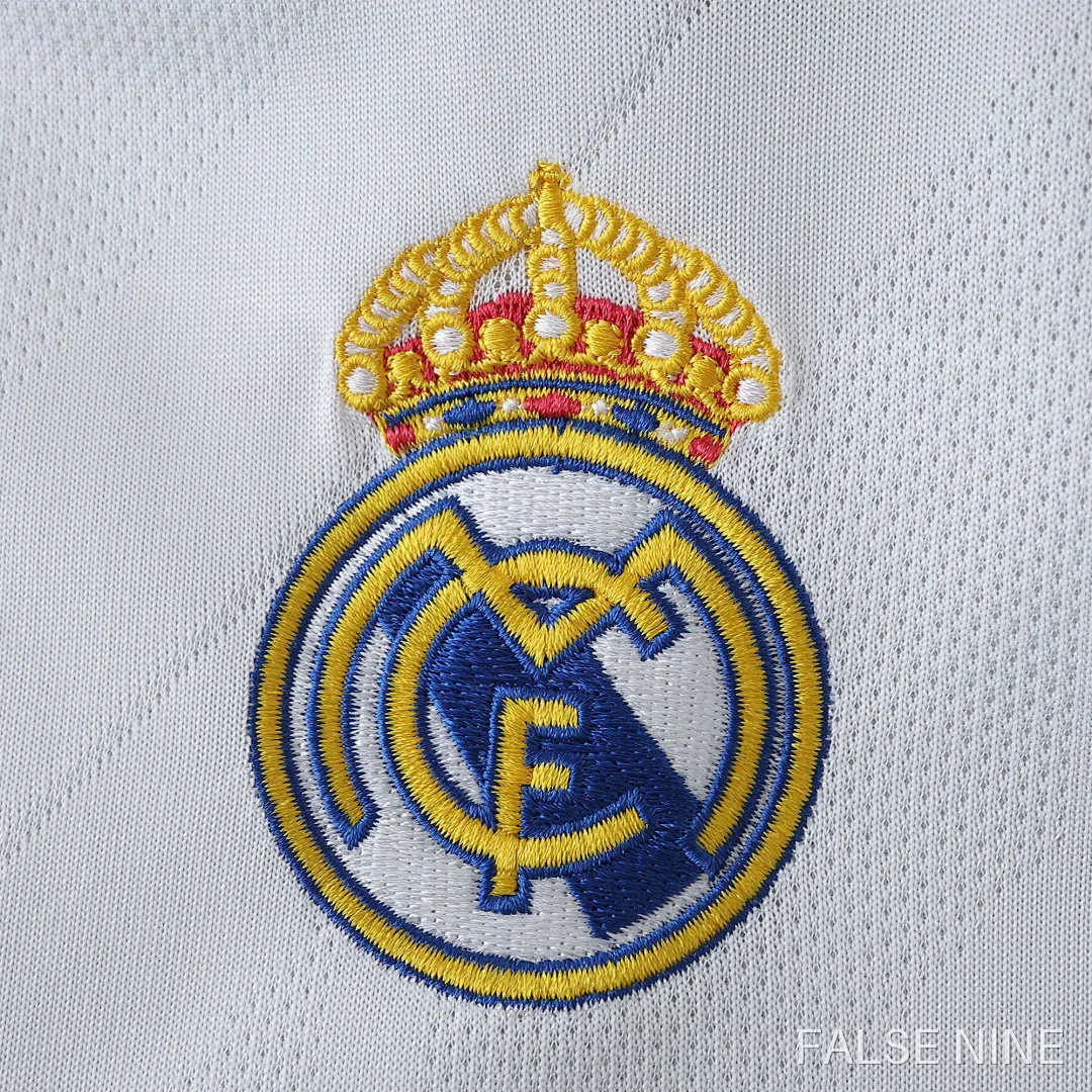Real Madrid 17/18 Home Kids Kit (Retro), photo 4