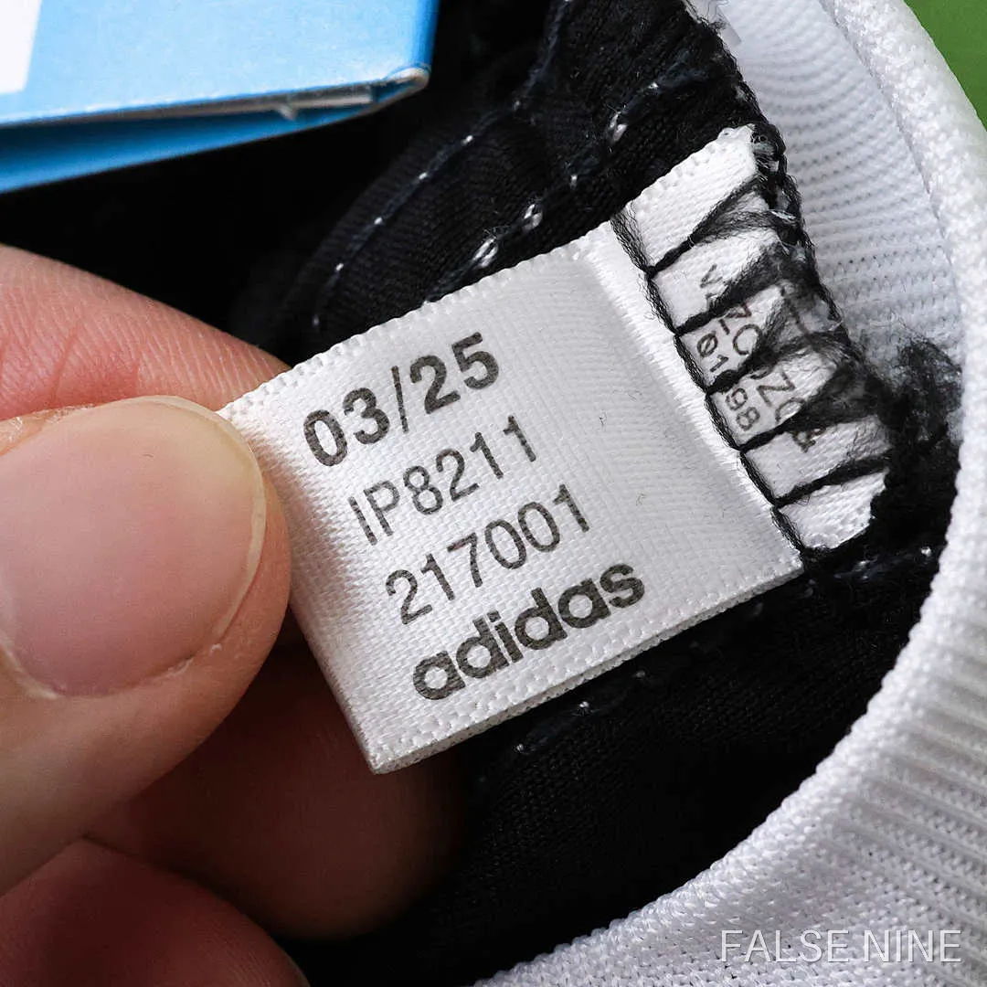 Real Madrid 25/26 Goalkeeper Shirt (Fan Version), photo 15