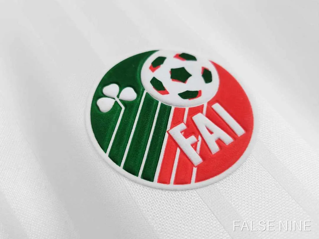 Ireland 1992-94 Away Shirt (Retro Fan Version), photo 9