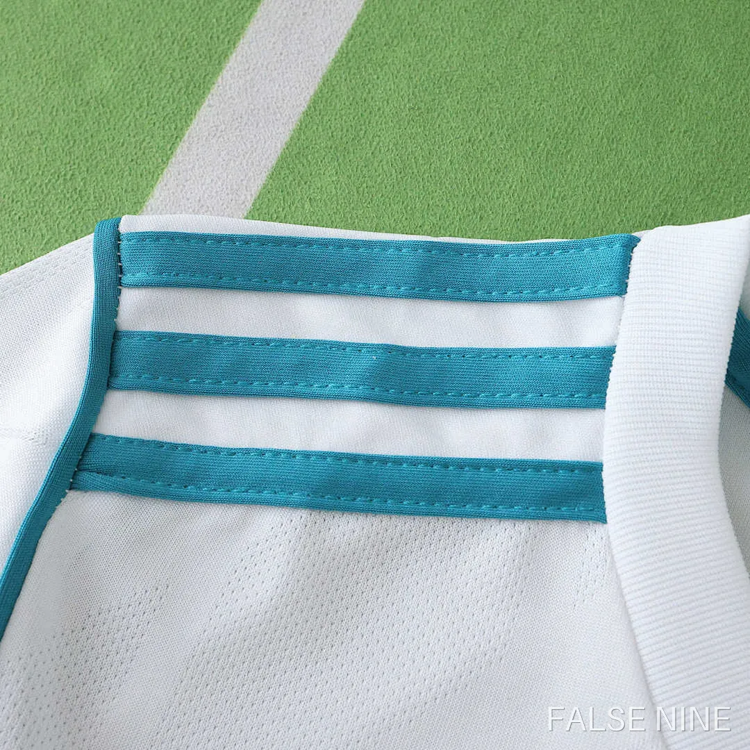 Real Madrid 17/18 Home Kids Kit (Retro), photo 10