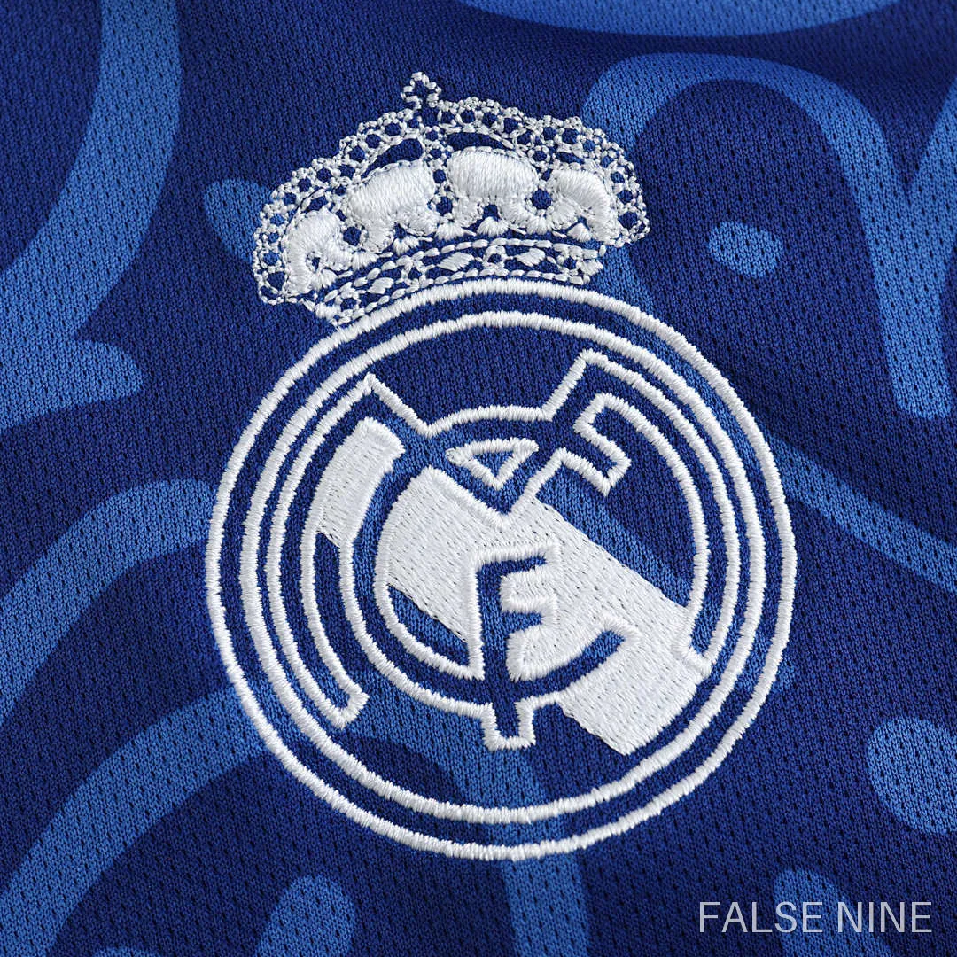 Real Madrid 21/22 Away Shirt (Fan Version), photo 4