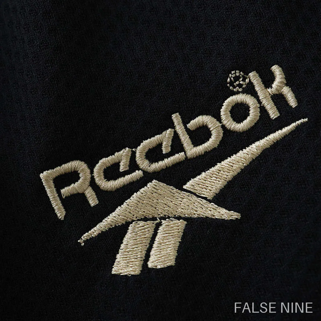 Liverpool 1996-97 Away Retro Kids Kit, photo 15
