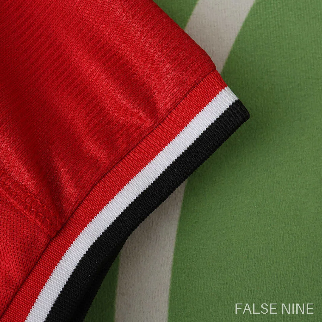 0002 Manchester United F.C. home retro Fan version, photo 11