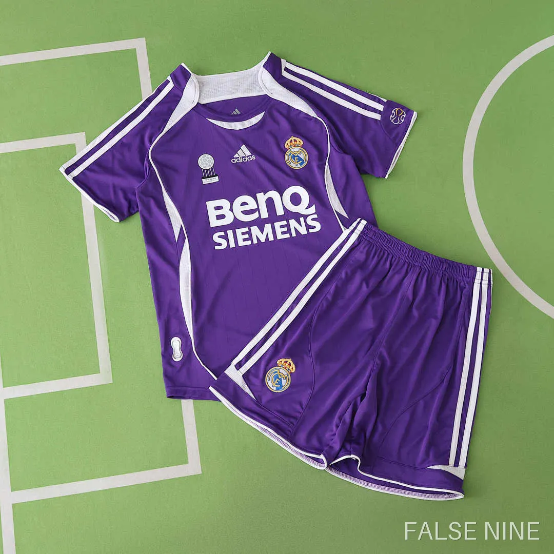 Real Madrid 2006 Third Shirt (Kids Retro), photo 12