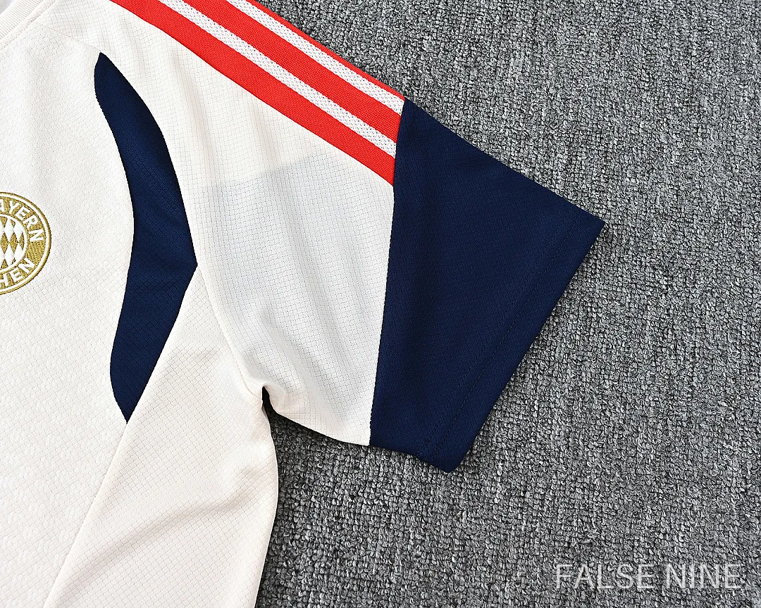 Bayern Munich 26/27 Training Kit (Fan Version), photo 9