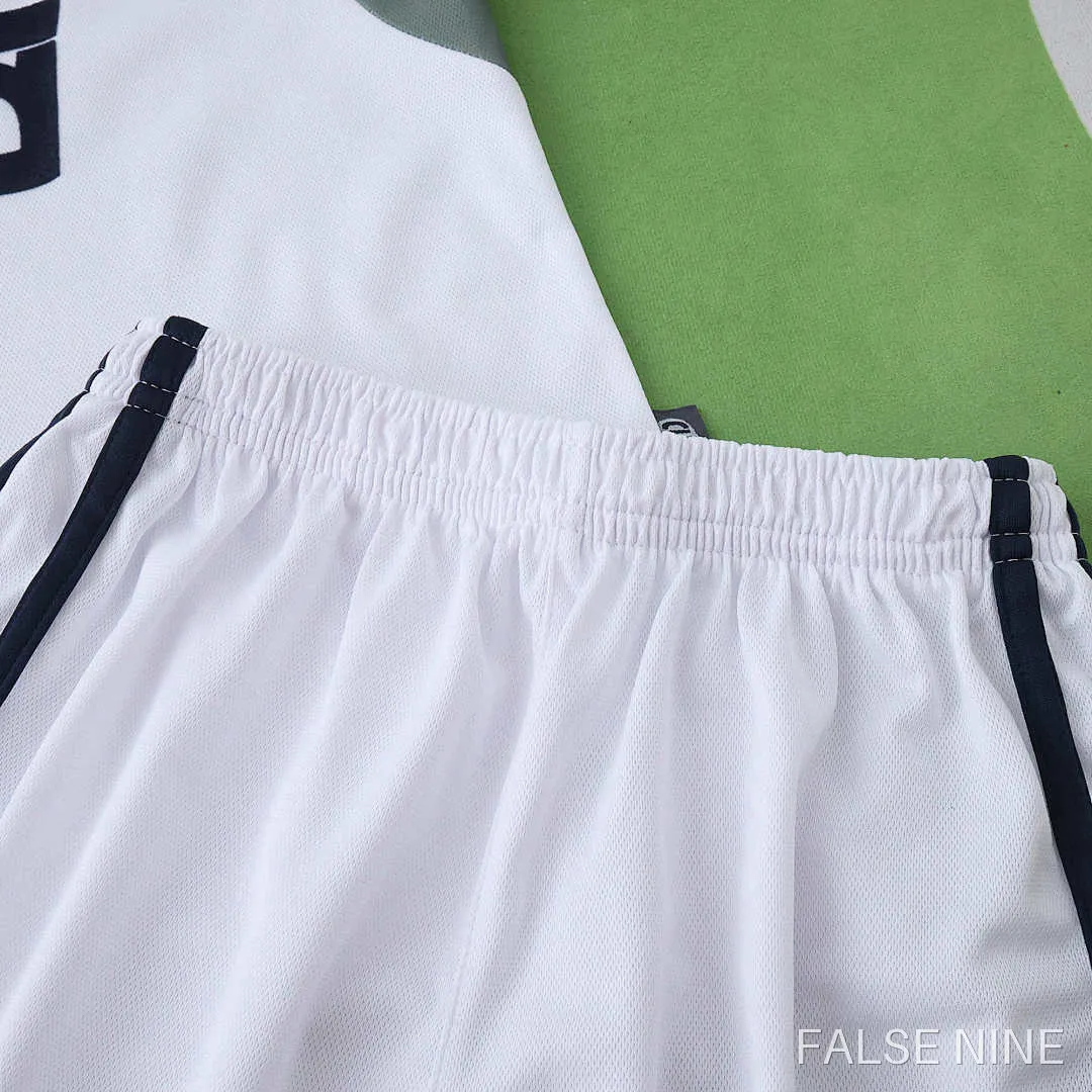 Real Madrid 2000/01 Home Kids Kit (Retro), photo 16