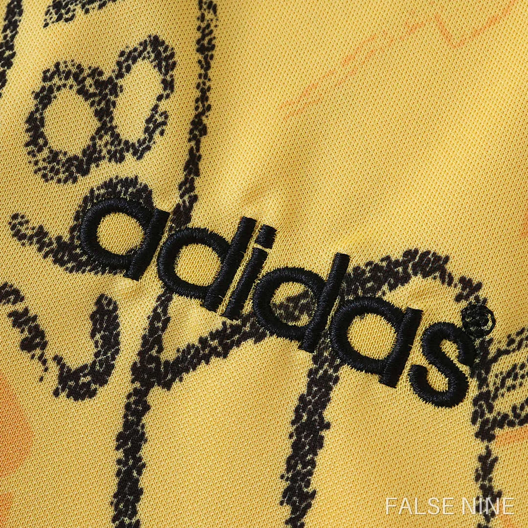 Liverpool 1994-96 Third Kids Kit, photo 7