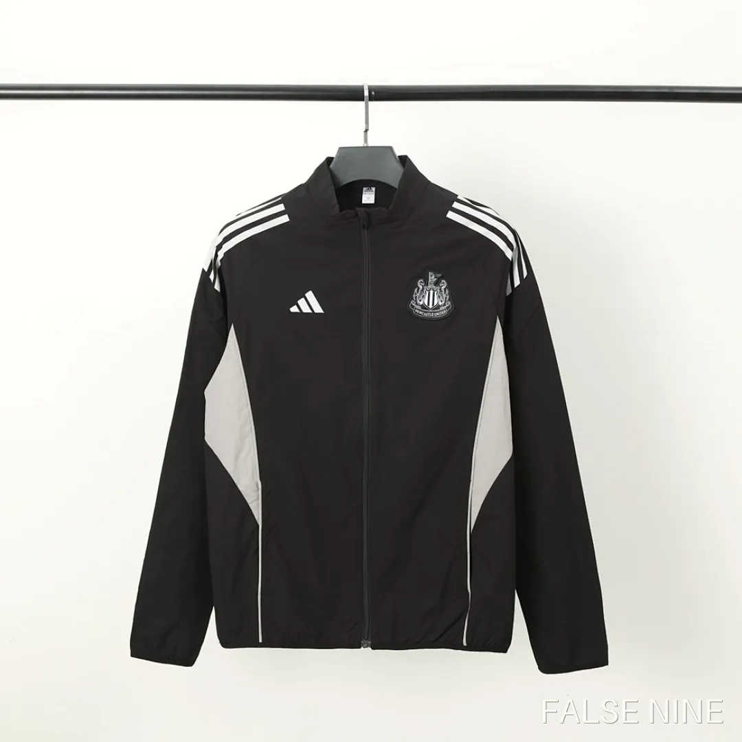 Newcastle United 25/26 Training Windbreaker, photo 12