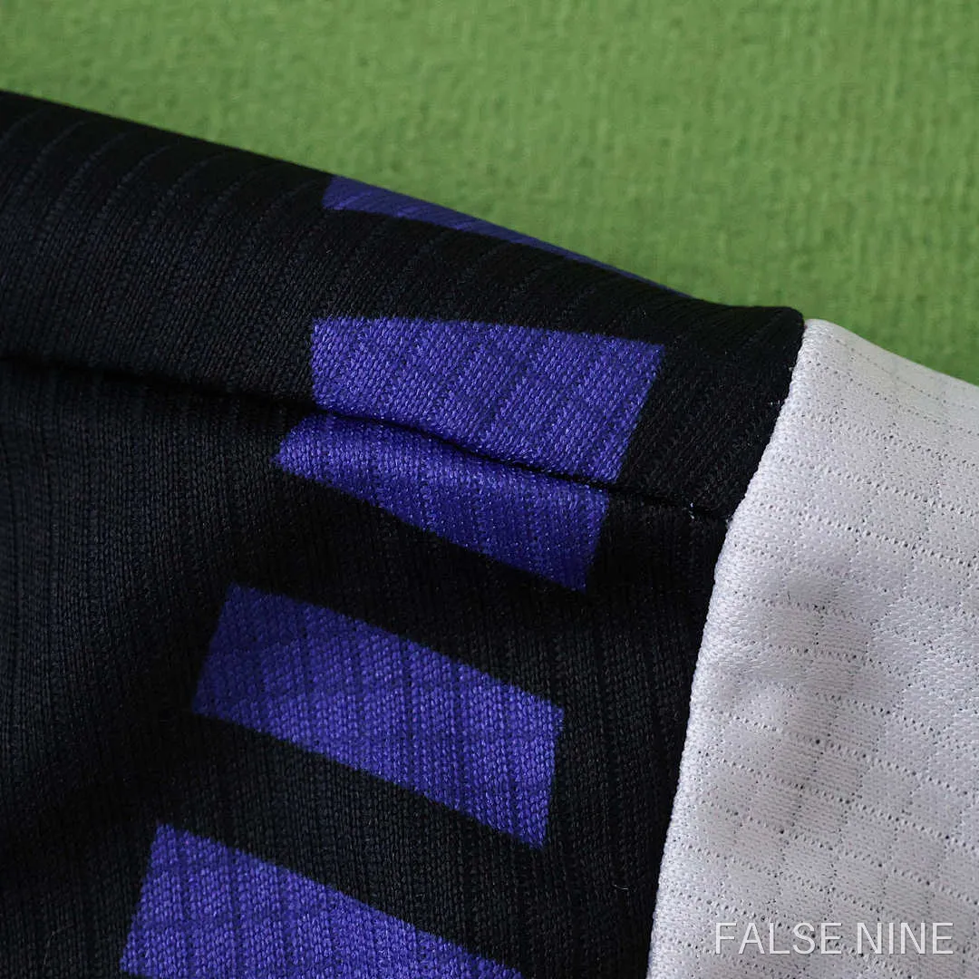 Real Madrid 1997/98 Third Kit (Kids Retro), photo 25