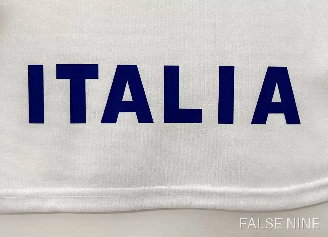 Italy 1996 Away Shirt (Retro Fan Version), photo 6
