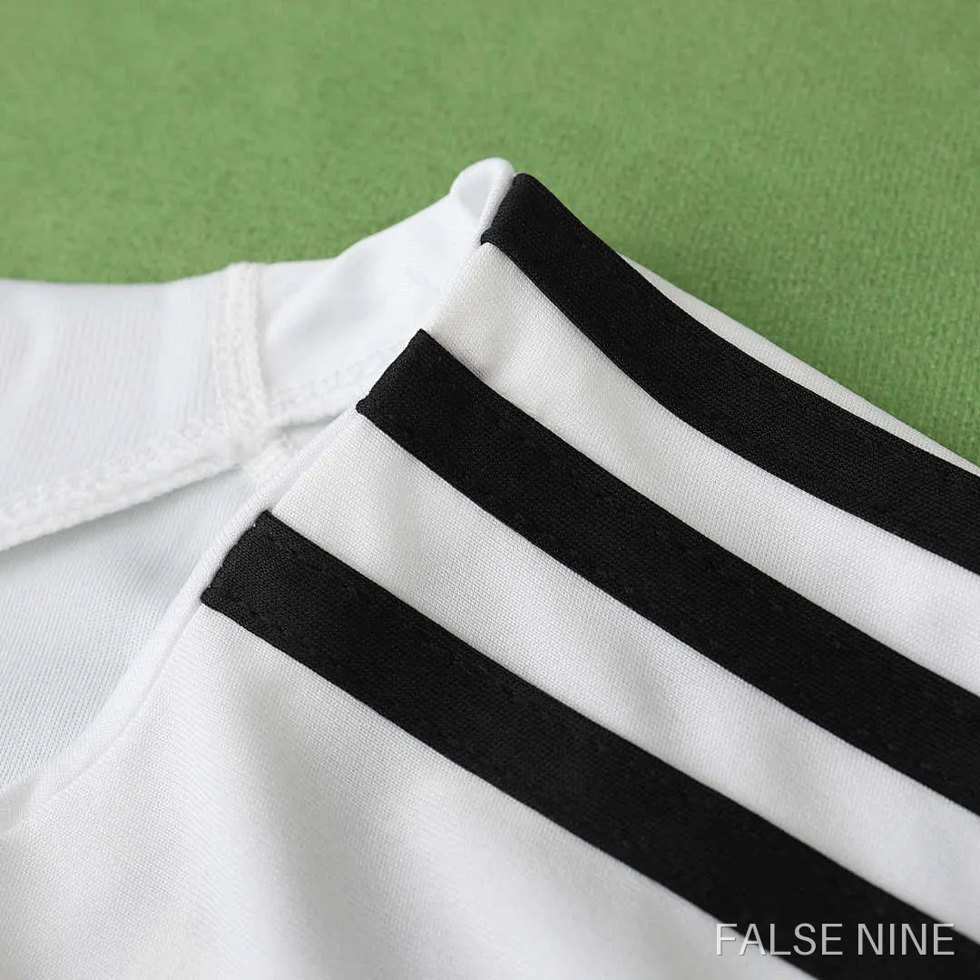 09/10 Real Madrid CF home retro Fan version, photo 3