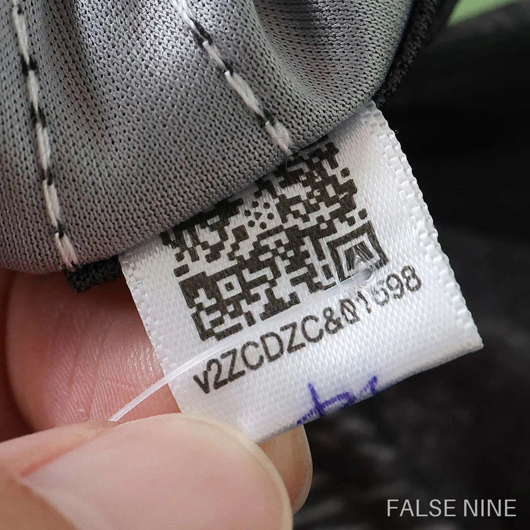 A.S. Roma 26/27 Third Shirt (Fan Version), photo 23